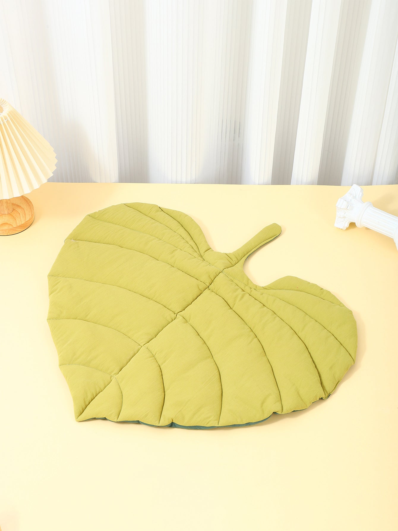 iFurcare Pet Mat for Dog Cat, Double-Sided Leaves Shaped Pet Mats Soft Cotton,Leaves Shaped Pet House Kennel Washable Dog Mattress for Small, Medium, Large and Extra Large Dogs